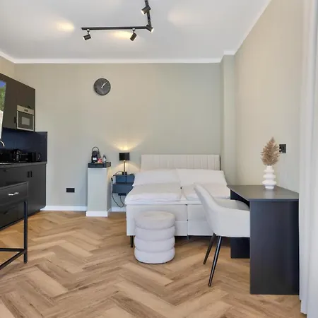 Homestay Premium 'the Port' - Hbf-messe-oevb Arena-city