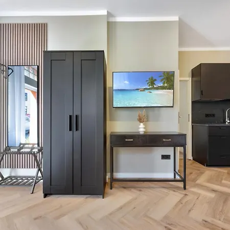 Homestay Premium 'the Port' - Hbf-messe-oevb Arena-city *